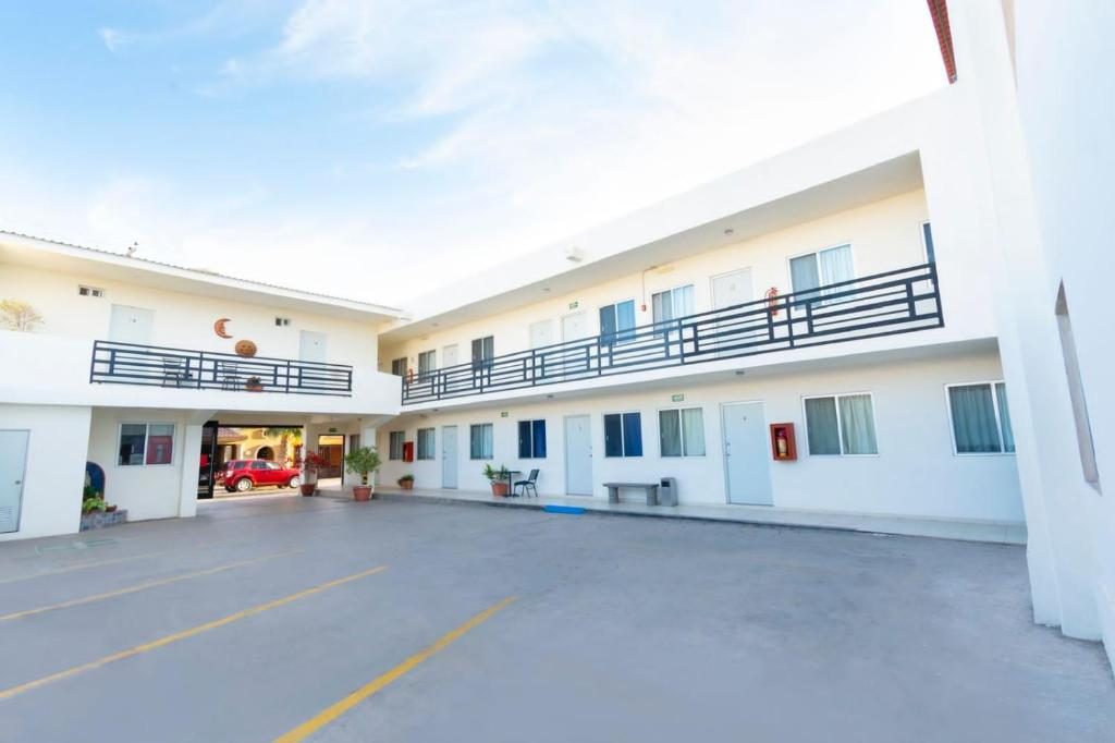Open inner courtyard at Hotel Nápoles
